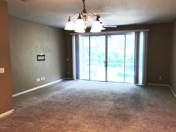 5th image of 7009 Roundleaf Dr
