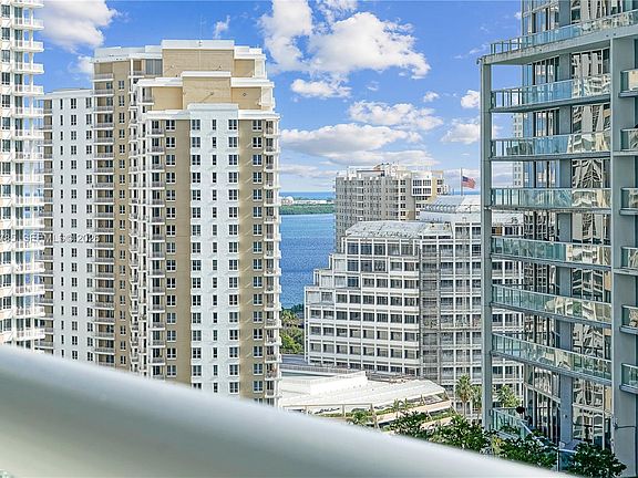 3rd image of 475 Brickell Ave APT 1913