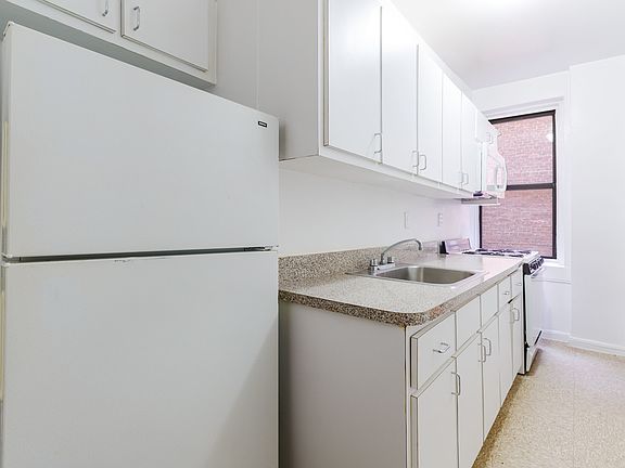 3rd image of 822 Ocean Ave APT 6F