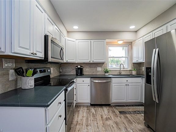 5th image of 3251 White Ibis Ct APT B3
