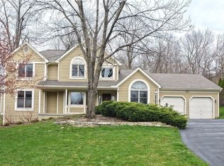 9882 Pondside Ct, Cincinnati, OH 45241