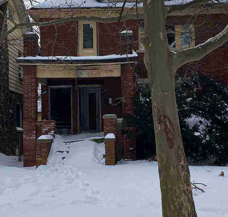 3801 Clairmount
