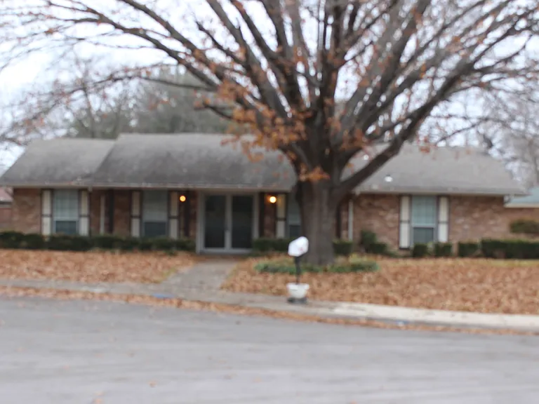 1314 Hanna Cir — Photo 3