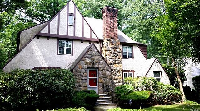 1st image of 33 Blackthorn Ln