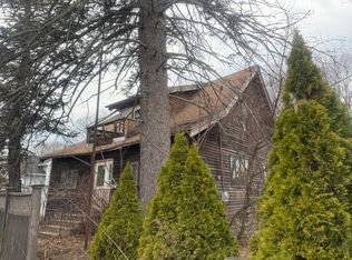 621 Sunderland Rd, Worcester, MA 01604