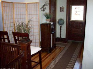 32 6th St, Ansonia, CT 06401