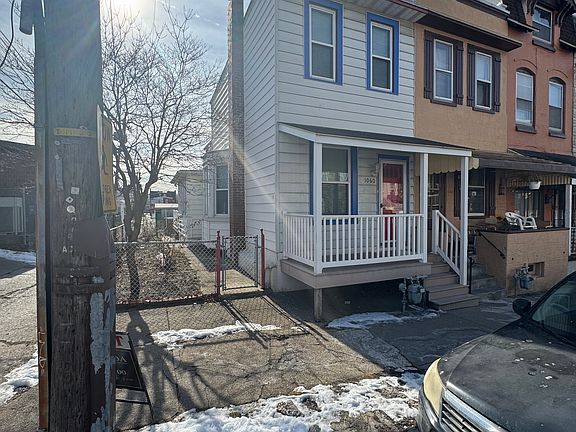 2nd image of 1060 Pike St