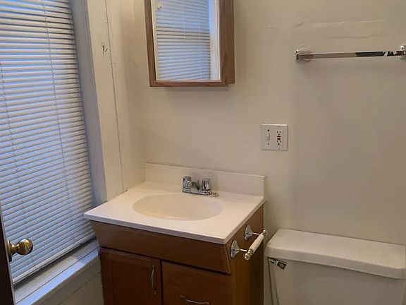 4th image of 5667 Waterman Blvd #1