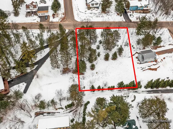 9 Washington Ave, Bayfield, WI 54814