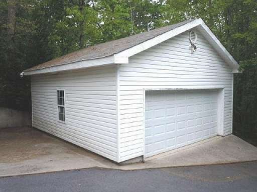 2nd image of 533 River Trace Dr