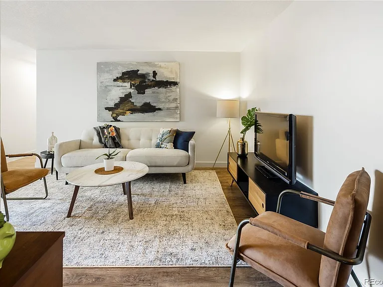 2 Adams St #207 — Photo 15