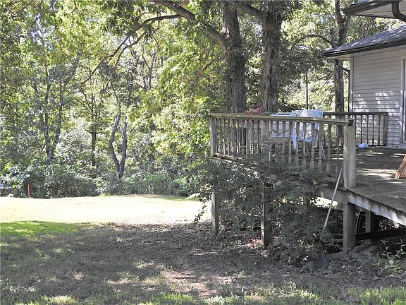 3rd image of 211 Redbud Ln NE