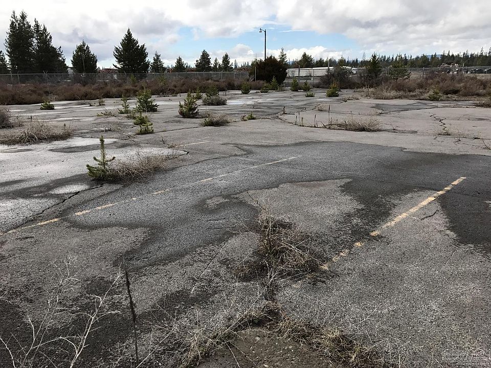 2nd image of 16893 Finley Butte Rd