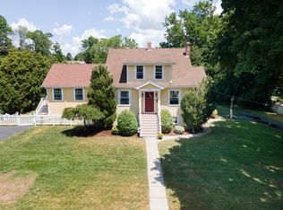 126 Grove Ave, Somerset, MA 02726