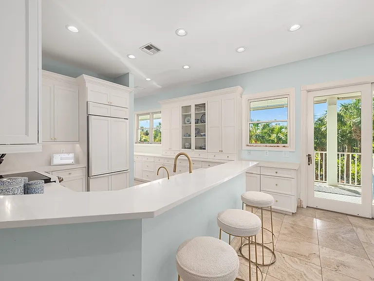660 Anchor Dr — Photo 10