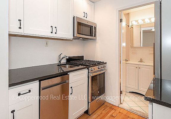 2nd image of 232 E 83rd St APT 3RW