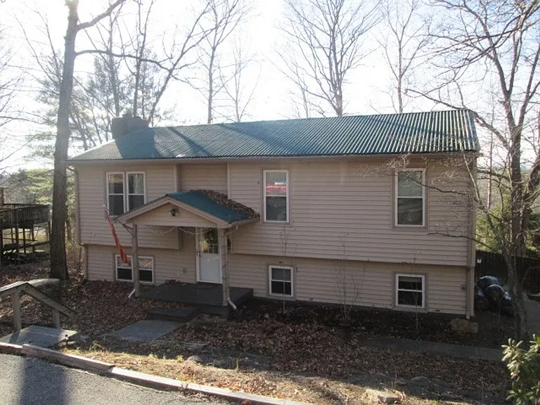 1814 Gardenspring Dr — Photo 1