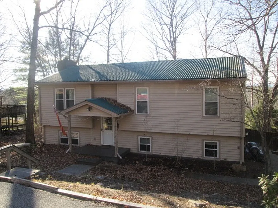 1814 Gardenspring Dr