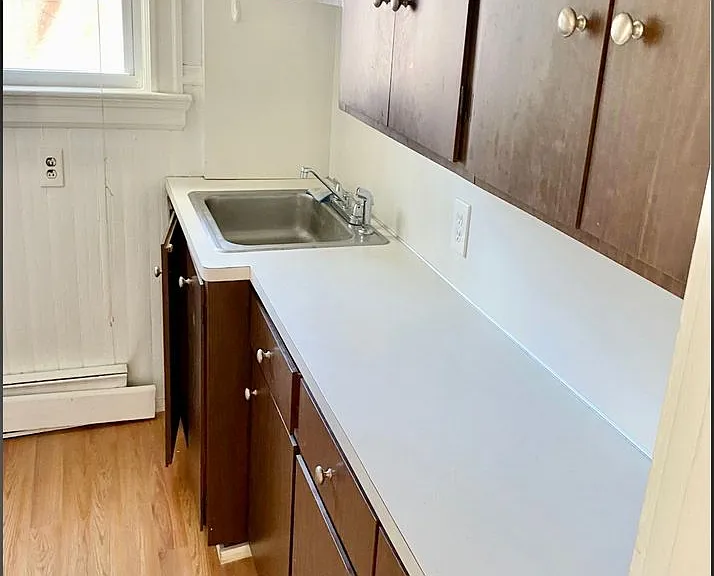 15 Glendale Avenue — Photo 4