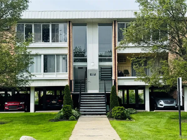 32040 Grand River Ave Unit 47, Farmington, MI 48336