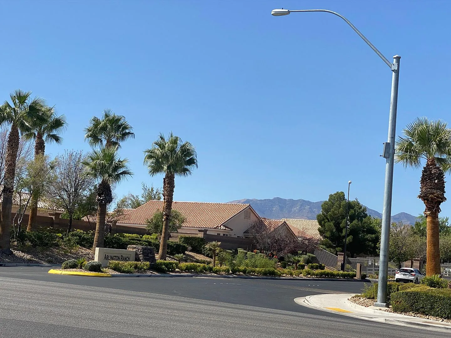 Remarkable totally renovated 2bed 2bath townhome is SW Las Vegas — Photo 3