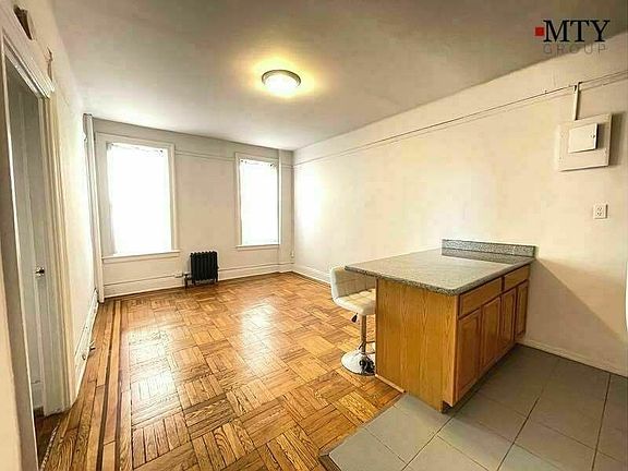 3rd image of 41-41 43rd St #Di5