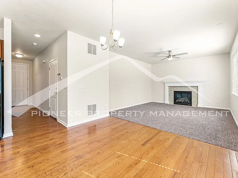 25004 E Pinewood Pl — Photo 5