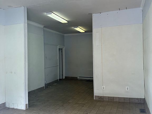 2nd image of 2415 Frankford Ave Floor 1