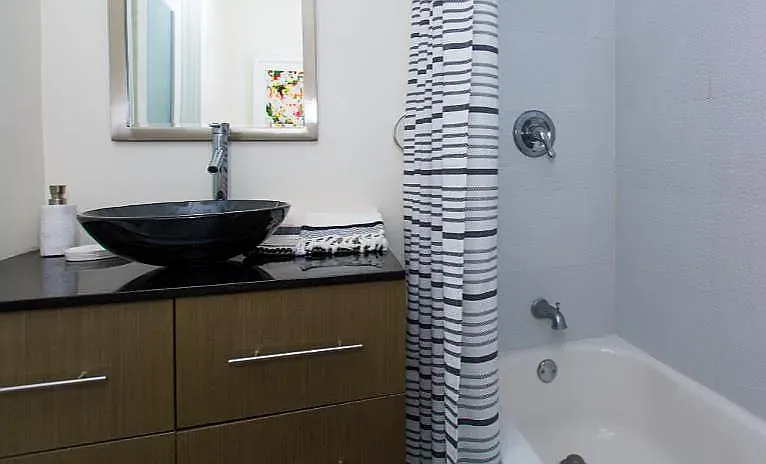 966 Edgecliffe Dr #1 — Photo 8