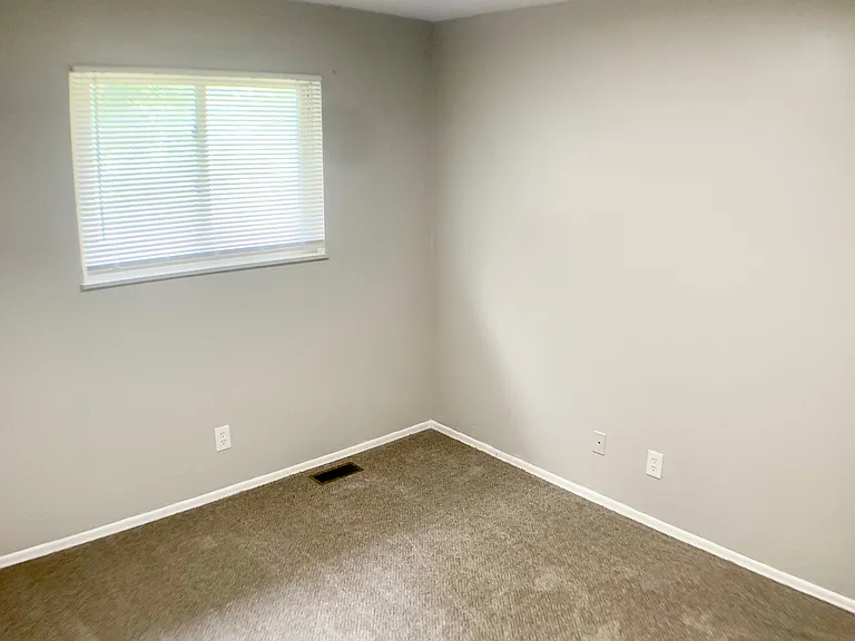 321 Park Ln #321 — Photo 16