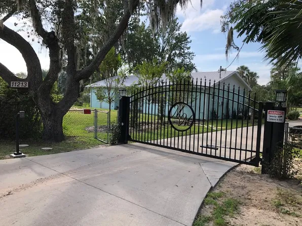 11213 Riverview Dr, Riverview, FL 33578