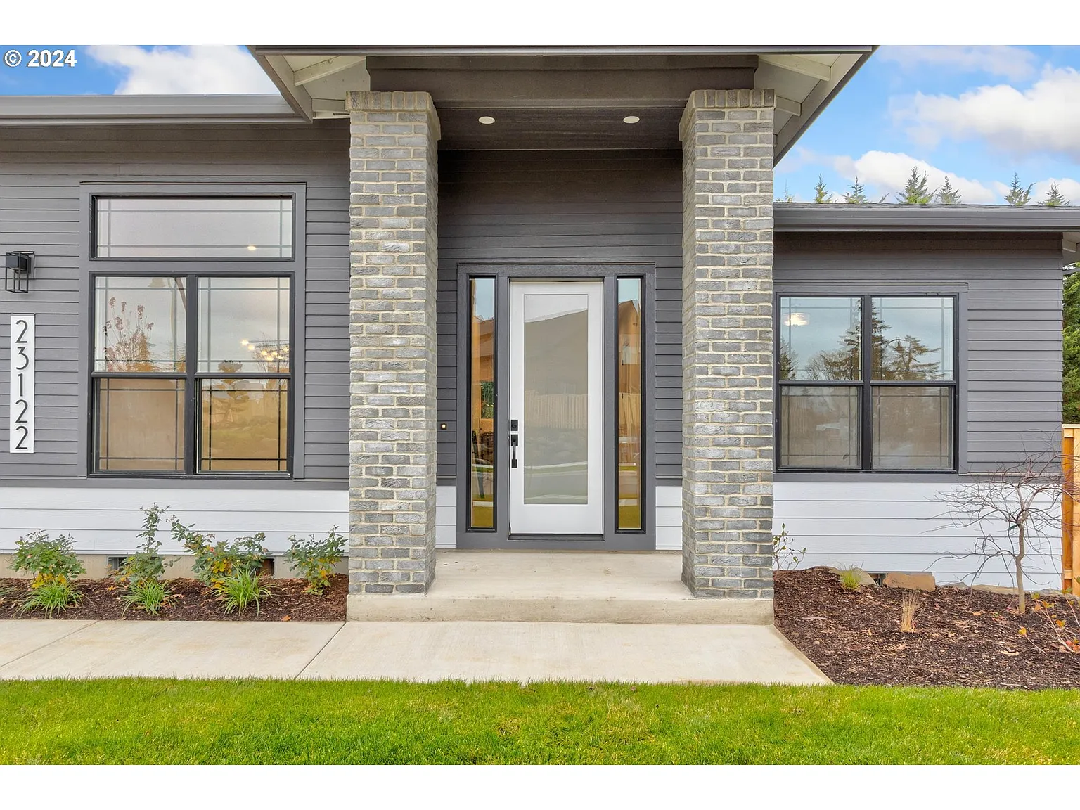 23122 SW Curry Ridge Dr photo 1