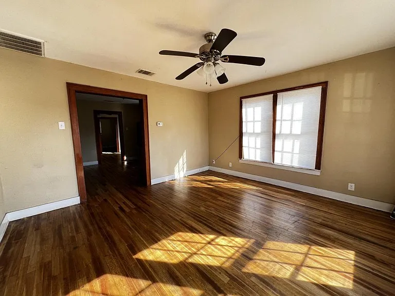 809 W Morton St #101 — Photo 2