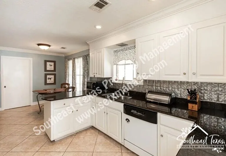 6030 Zenith St — Photo 10