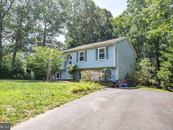 3rd image of 11010 Abbey Ln