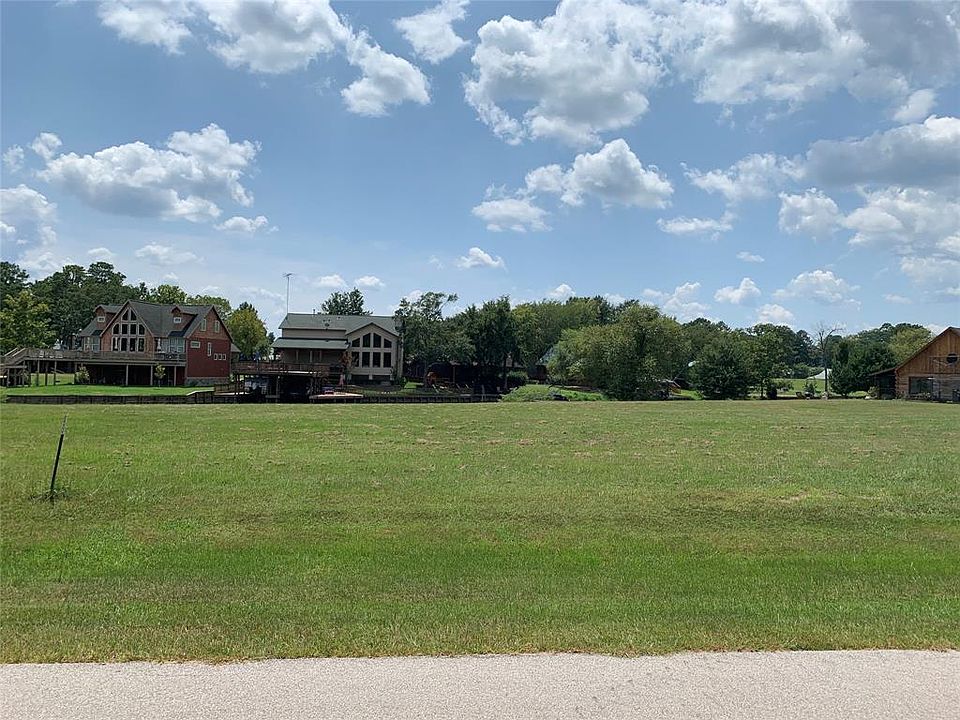 1st image of 52 Wildwood Lake Dr