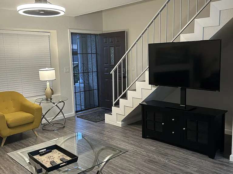 921 W University Dr #1026 — Photo 3