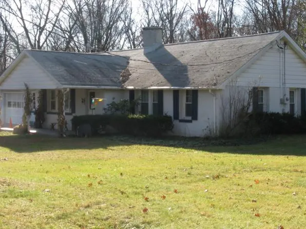 930 Hampton Rd, Newton, NJ 07860