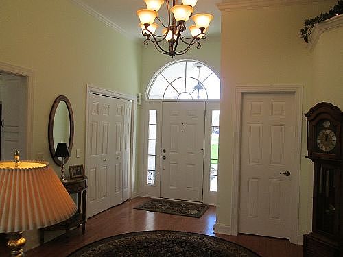 1st image of 180 Bridle Ln