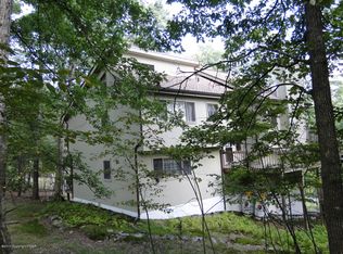 1851 Brentwood Dr, Bushkill, PA 18324