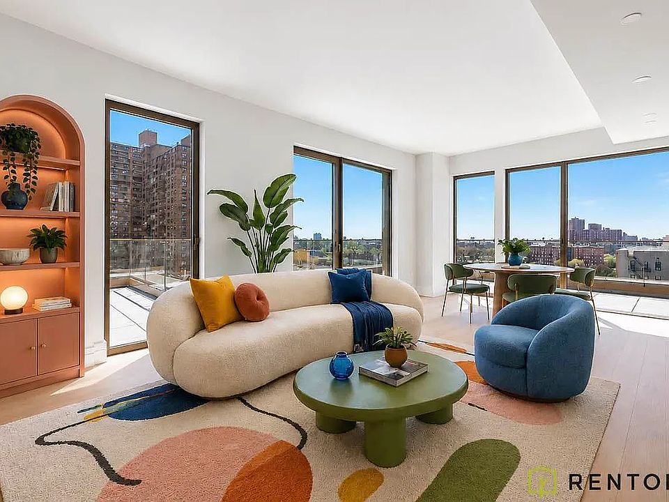 1st image of 960 Franklin Ave #714