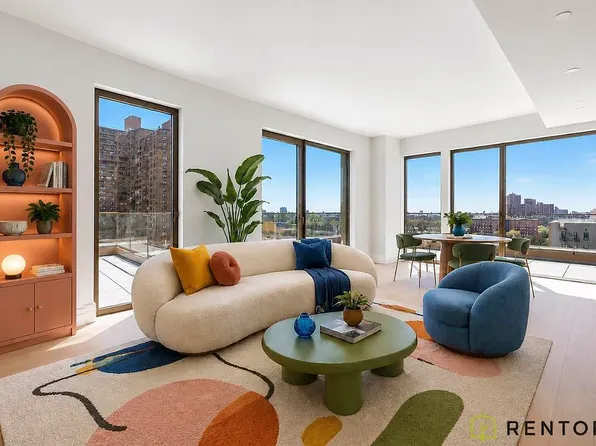 960 Franklin Avenue image 1 of 17