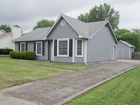 2nd image of 13911 Clovis Cir SW