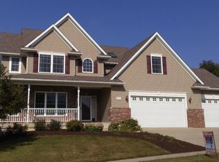 2970 Katie Ln, Bettendorf, IA 52722