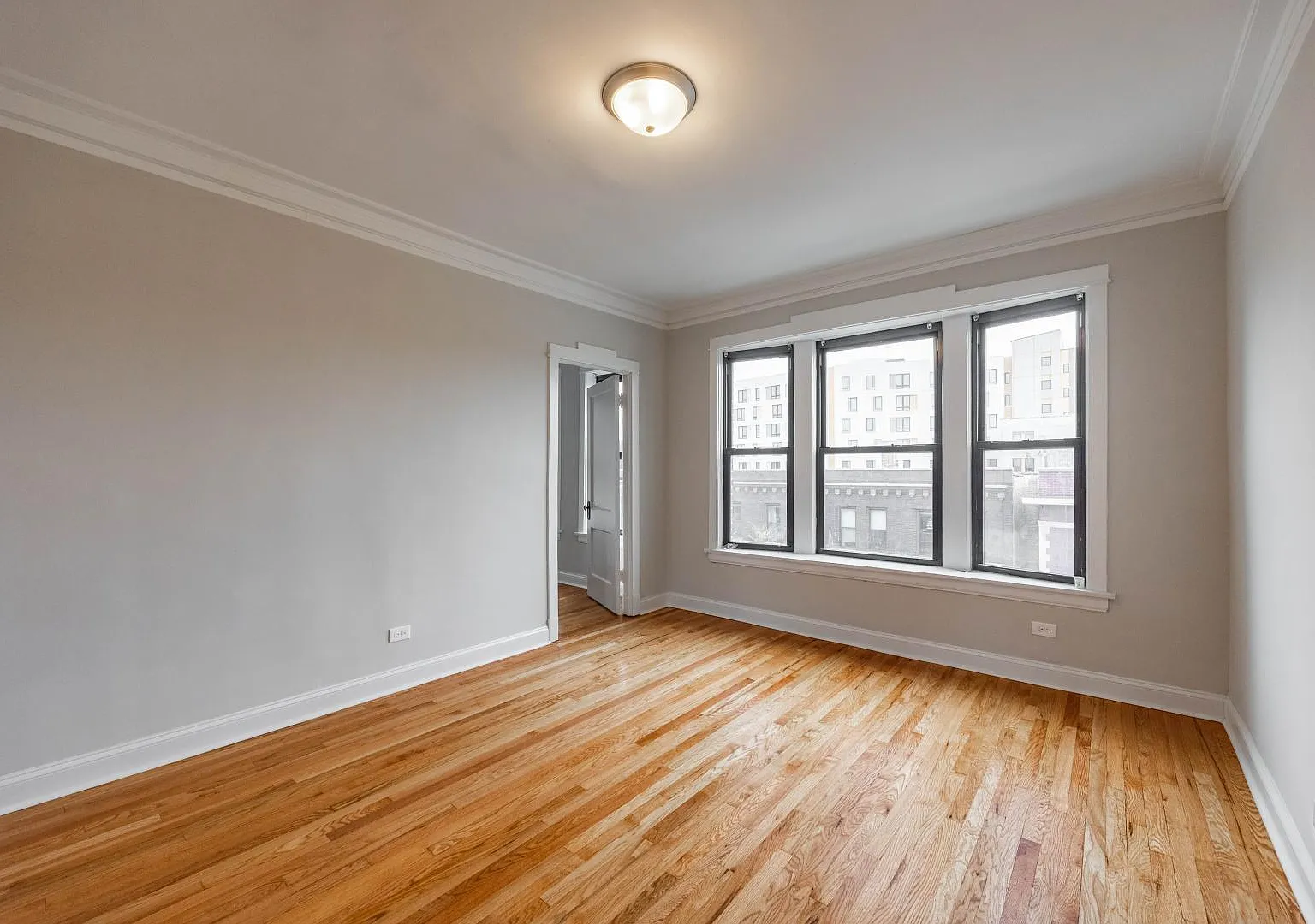 2 bed, 908 sqft, $2,895 — Photo 1