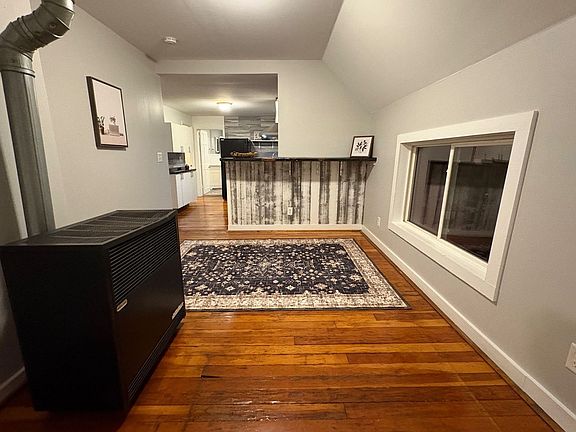 5th image of 722 Butterworth St SW #2