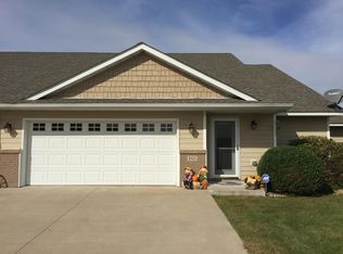 1021 Katelyn Cir NE, Montgomery, MN 56069