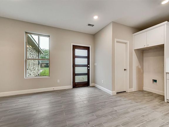 5th image of 4800 Honeysuckle Dr