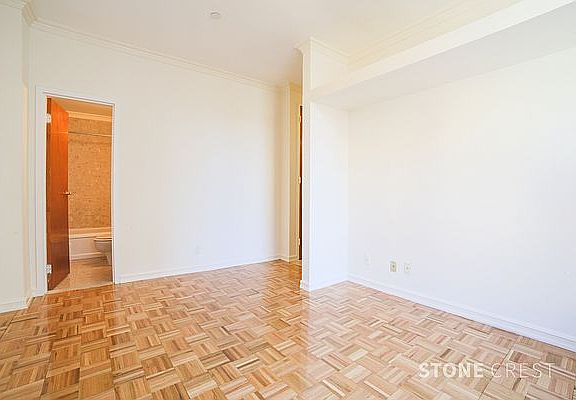 4th image of 304 W 92nd St APT 8J