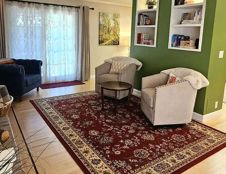 218 Highland Ct — Photo 2